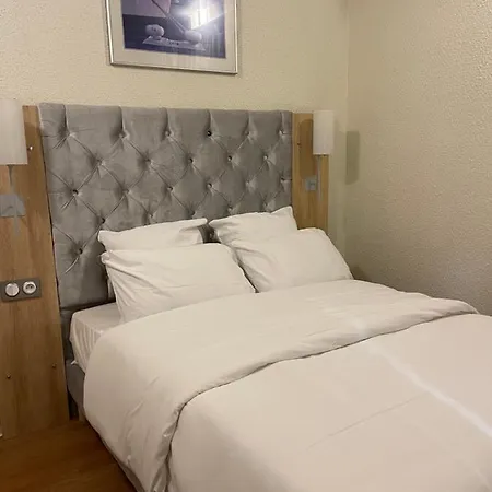 Le Hotel 2*