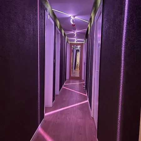 Le Hotel