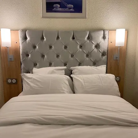 Le Hotel 2*