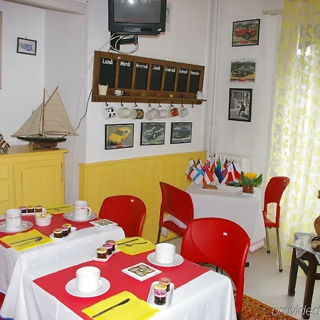 Le Hotel