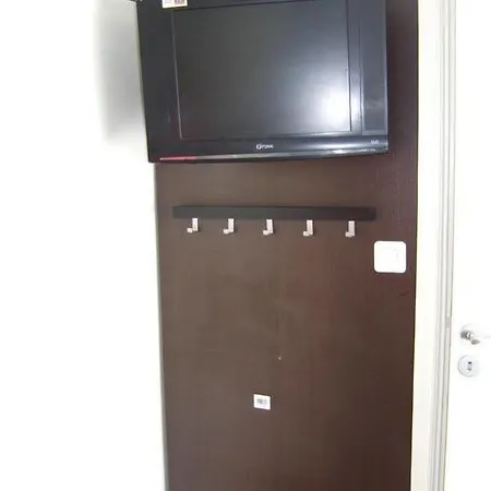 Le Hotel 2*